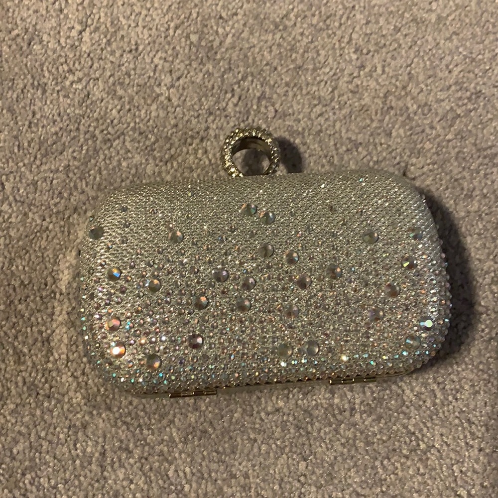 Silver sparkly clutch